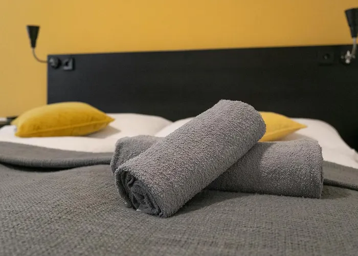 Apartment, Modern Und Neu Renoviert Апартаменты *