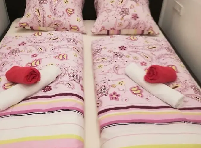 Apartment, Modern Und Neu Renoviert Вена