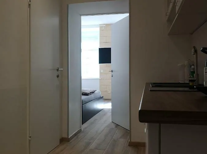 Apartment, Modern Und Neu Renoviert Апартаменты Вена