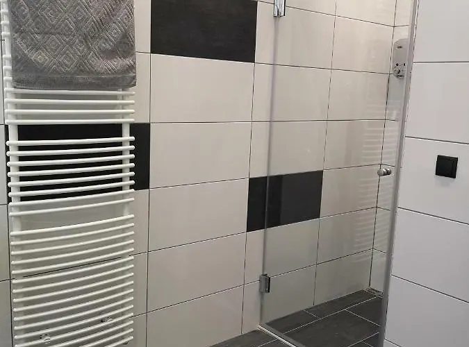 Apartment, Modern Und Neu Renoviert