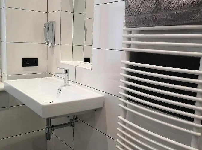 Apartment, Modern Und Neu Renoviert
